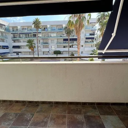 Bonito Con Parking Y Piscina En Av-53