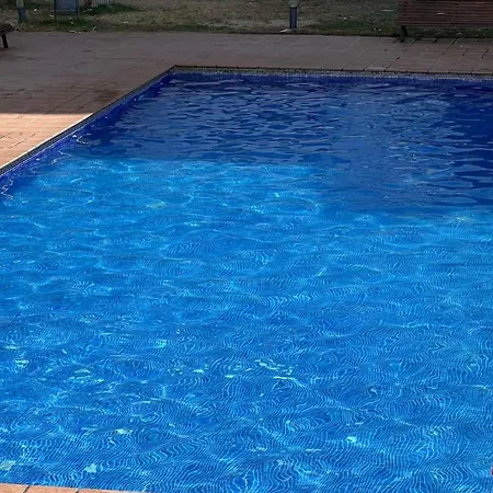 Bonito Con Parking Y Piscina En Av-53